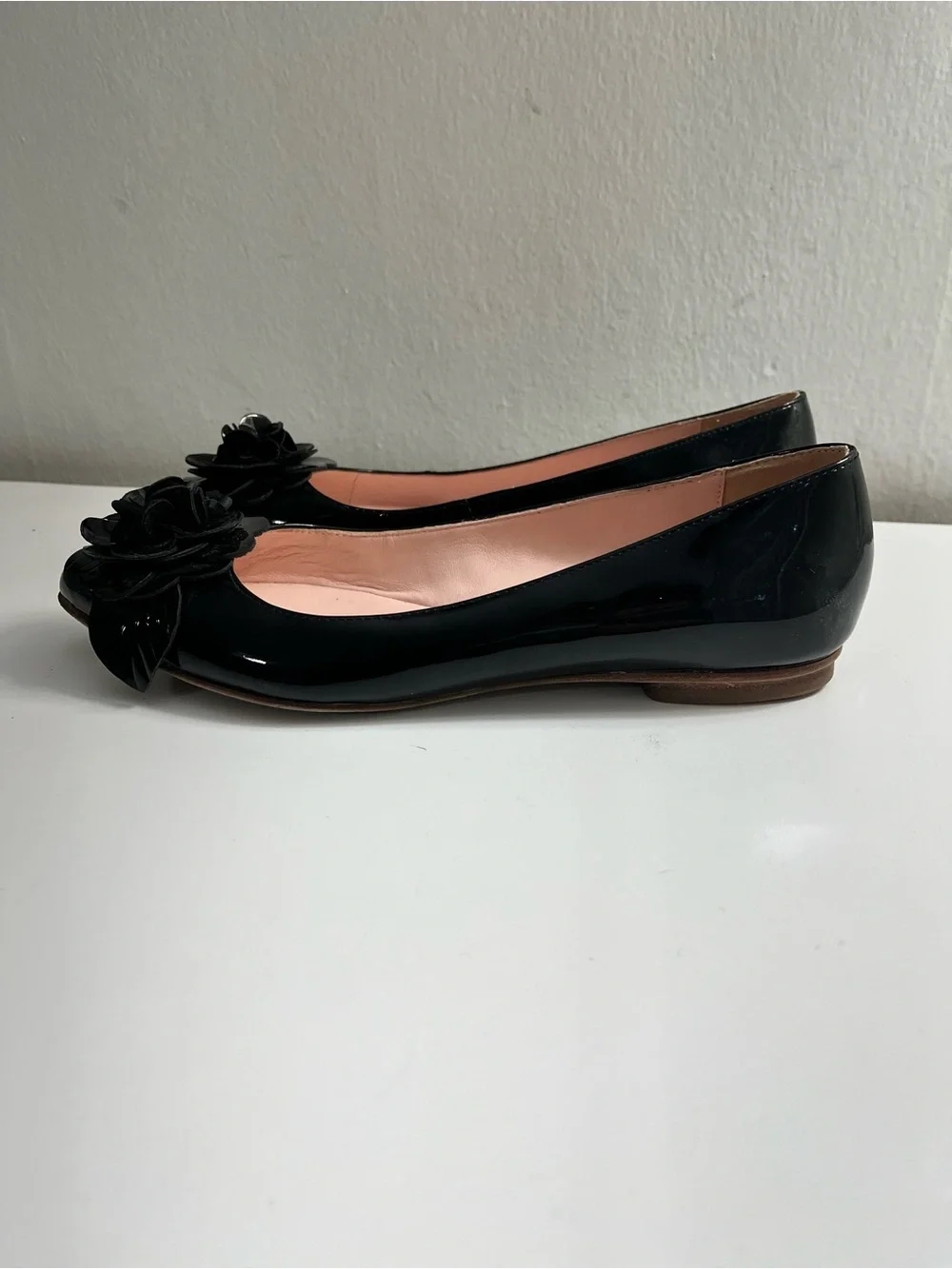 Kate Spade Ellie Black Patent Floral Ballet Flats Size 6.5